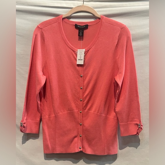 NWT - White House Black Market Knit Button Down (Snaps) Top - Size Medium - Picture 1 of 6